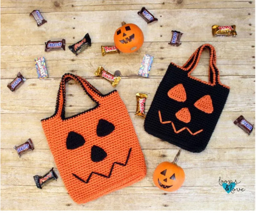Add a handmade touch to your Halloween with 30 Free Halloween Crochet gems.