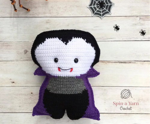 Crochet your way into Halloween: From Eyeball coasters to Vampire amigurumi. Click to see All 30 Free Halloween Crochet Patterns!