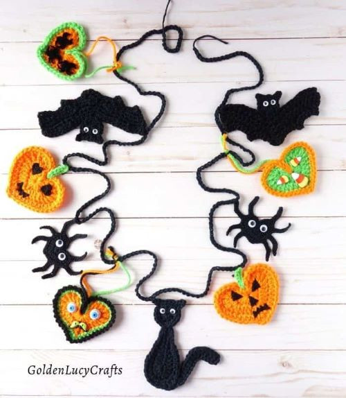 From ghoulish door wreaths to Halloween treat bags: Free crochet patterns galore!